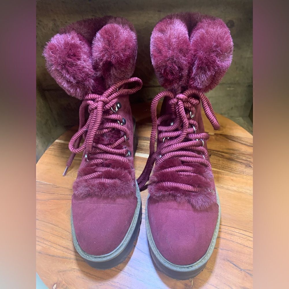 Portland womens boots. Inv 5229c